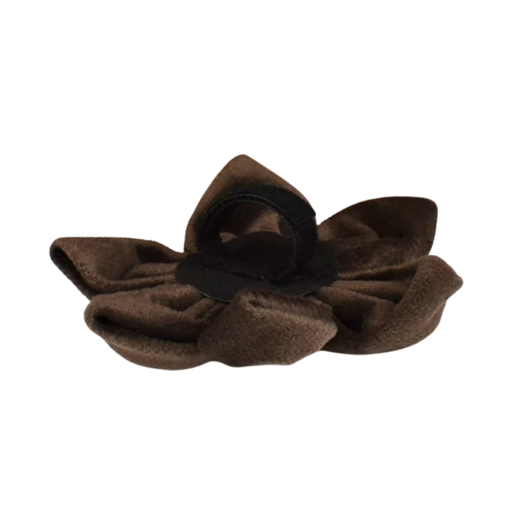 Mocha Luxe Samt-Blume