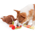 Bild in die Galerie laden, Braten-Buddy – das gefüllte Hühnchen zum Spielen & Schnüffeln! 
