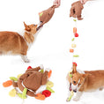 Bild in die Galerie laden, Braten-Buddy – das gefüllte Hühnchen zum Spielen & Schnüffeln! 
