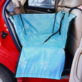 Bild in die Galerie laden, TravelPaws Deluxe Hundetransport & Autoschondecke 
