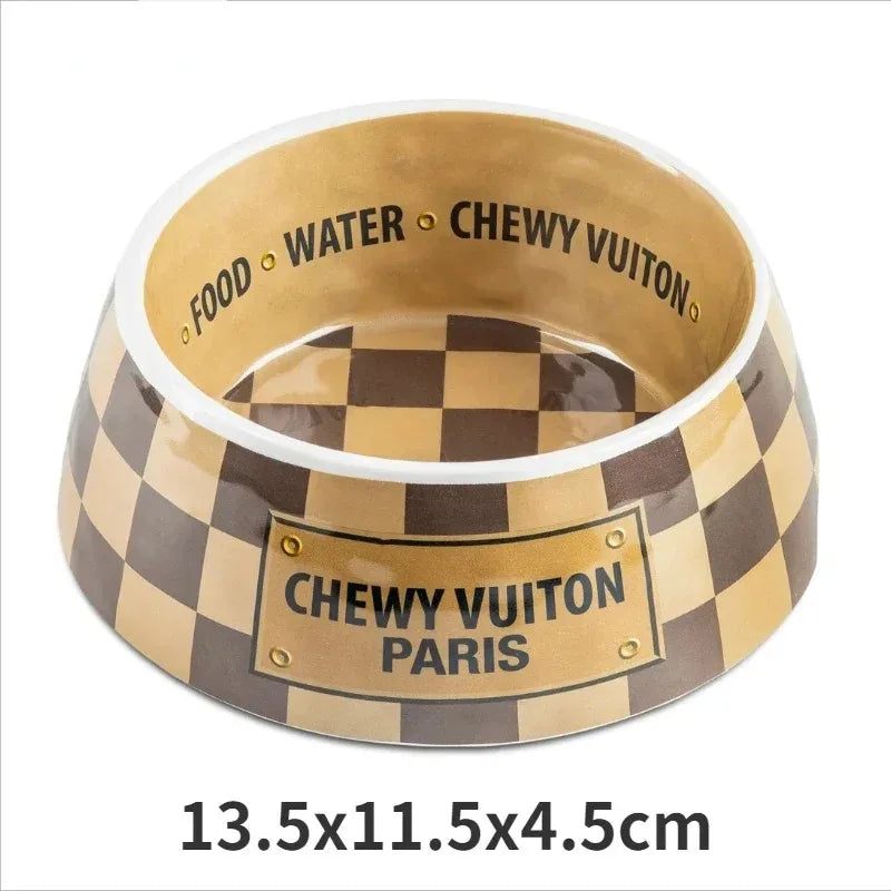 Chewy Vuiton – Napfset mit Luxus-Print für stilvolle Hunde