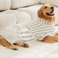 Bild in die Galerie laden, Ultra-absorbierender Hunde-Bademantel – Schnelltrocknend und gemütlich für kleine bis große Hunde 
