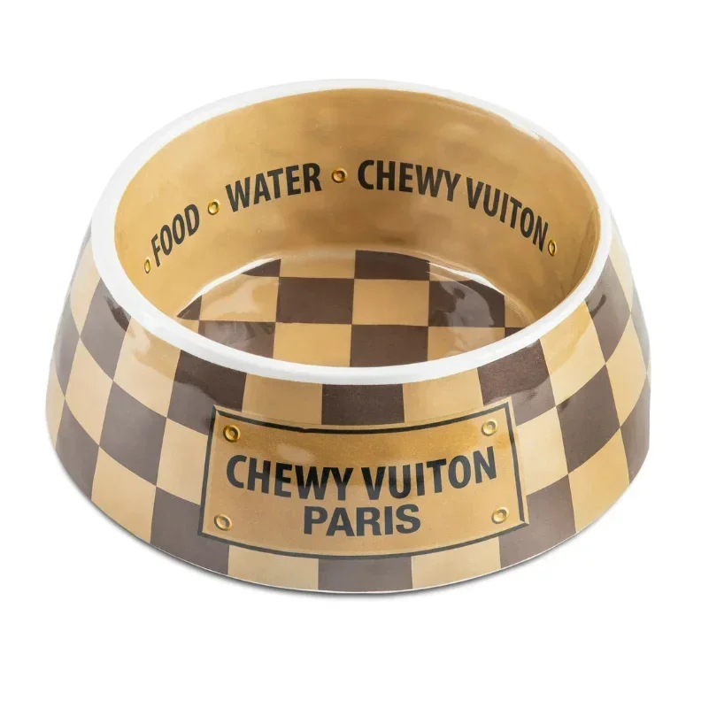 Chewy Vuiton – Napfset mit Luxus-Print für stilvolle Hunde