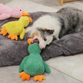 Bild in die Galerie laden, Quakspaß Ente ,,Erna'' – Robustes Hundespielzeug für Kau- und Spielspaß 
